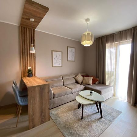 Apartman Tara 티바트 외부 사진
