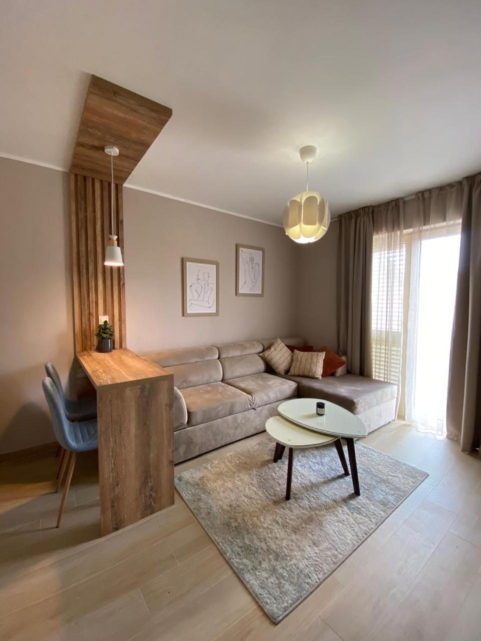Apartman Tara 티바트 외부 사진