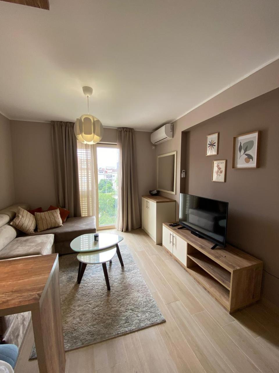 Apartman Tara 티바트 외부 사진